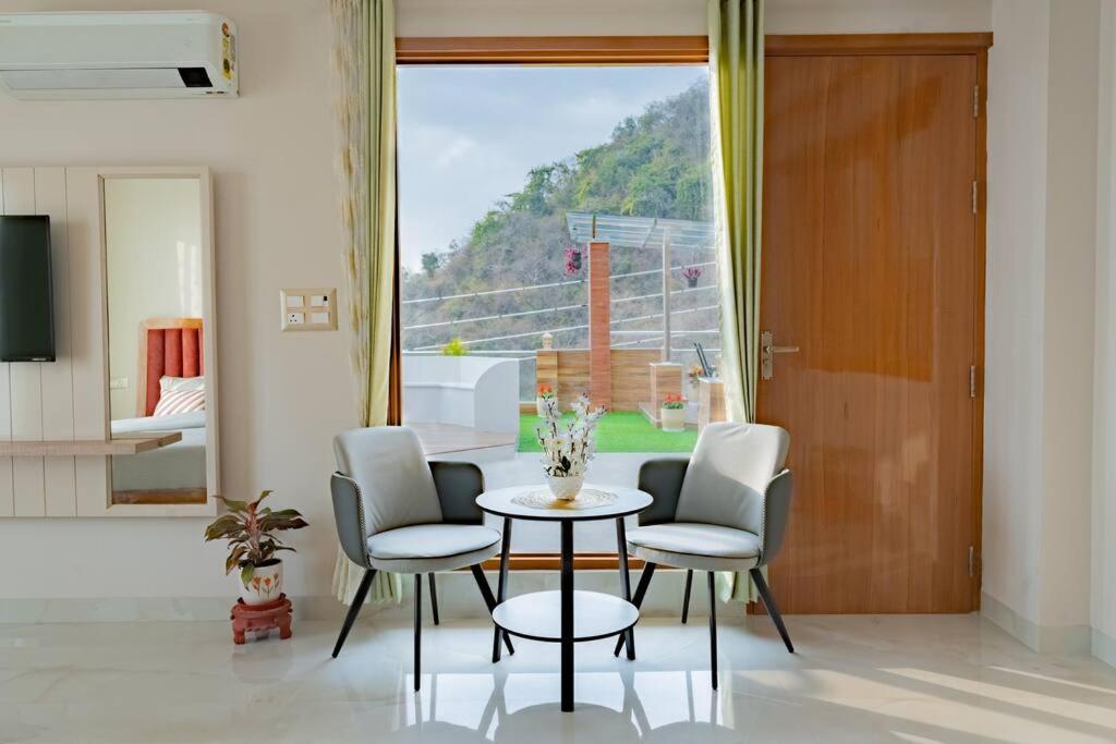 The Sage Villa - Luxury Homestay In Дехрадун Экстерьер фото
